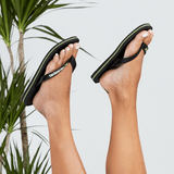 Women's Brazil Logo Flip Flops - Black/Black